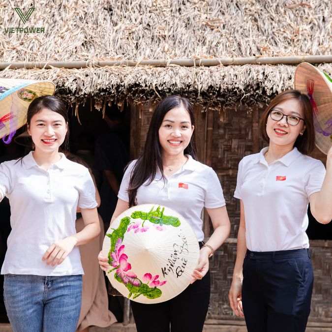 Bức ảnh kỷ niệm tại không gian giản dị, đậm giá trị truyền thống