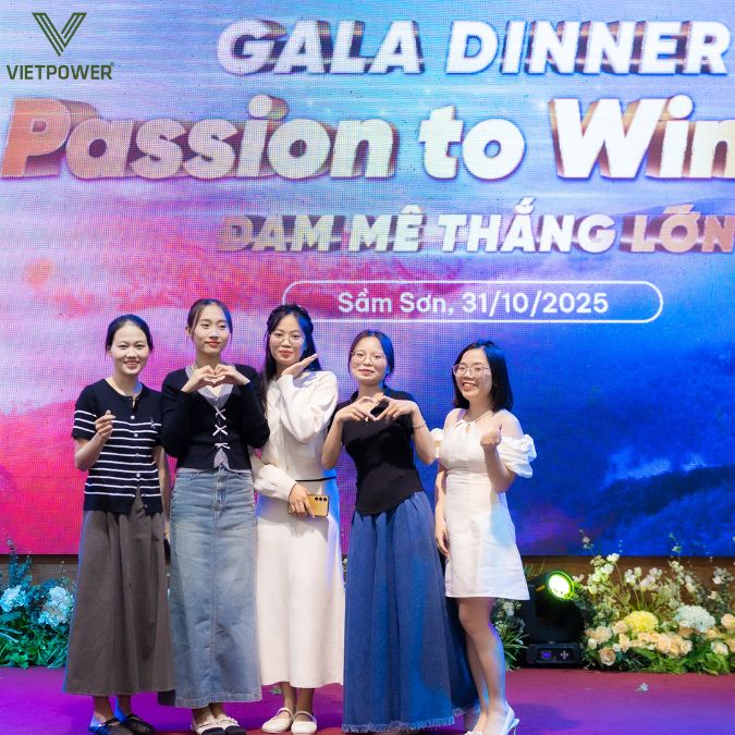 Kích thước backdrop Year End Party phổ biến