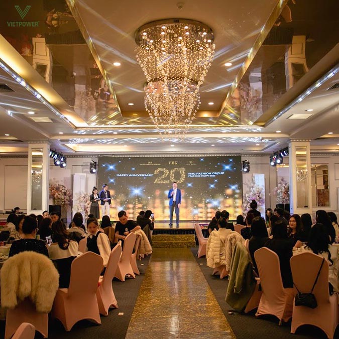 Chủ đề Year End Party theo phong cách hiện đại Chủ đề Year End Party theo phong cách hiện đại