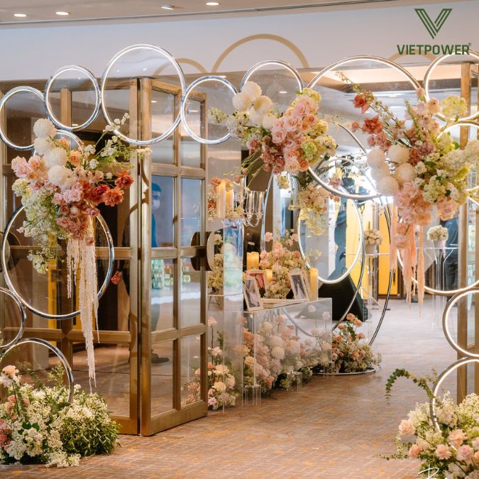 Sheraton Saigon Hotel & Towers mang đến không gian sảnh tiệc hiện đại