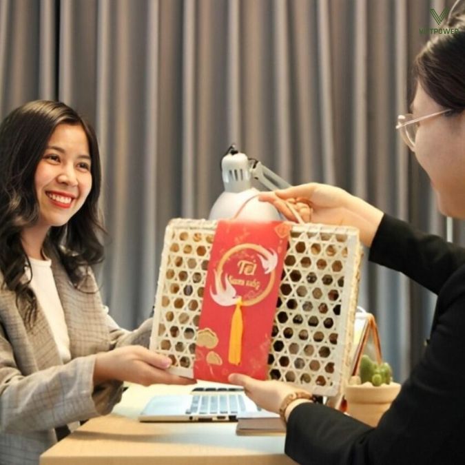 Quà tất niên cho khách hàng thể hiện sự tri ân