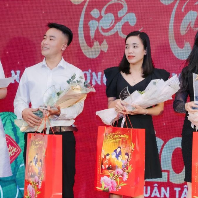 Món quà tất niên cần phù hợp với ngân sách công ty