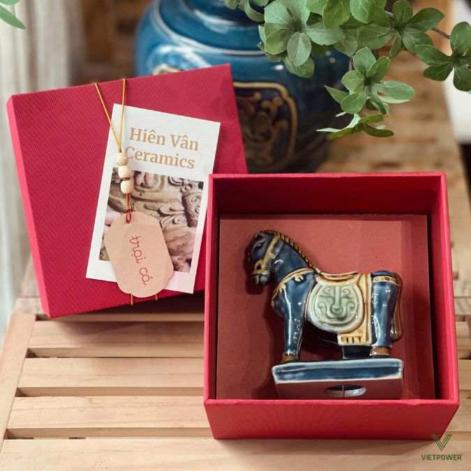 Hộp quà Tết linh vật con ngựa - linh vật 2026