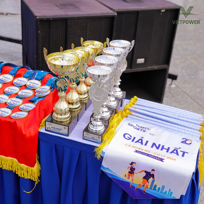 Lễ Trao giải ghi nhận và vinh danh những đội nhóm, cá nhân đạt thành tích xuất sắc