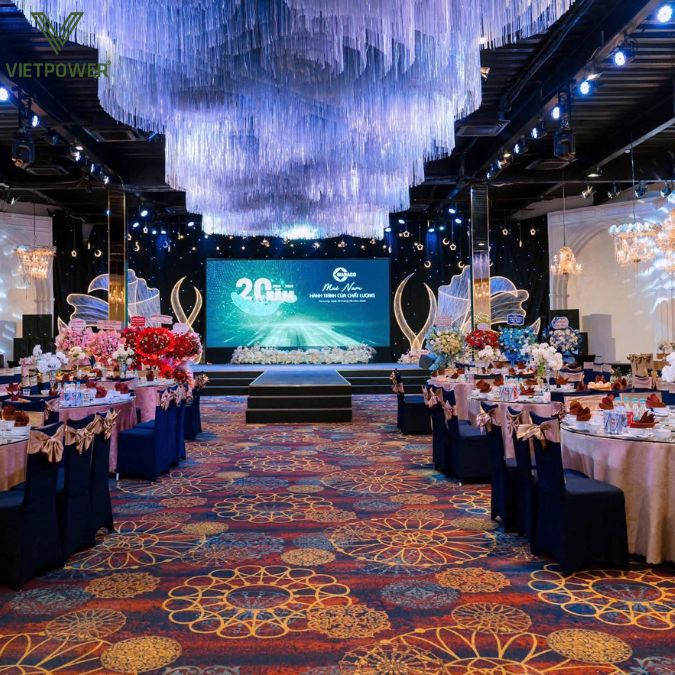 Tiệc hải sản kết hợp gala dinner hay Year End Party mang đến không gian tiệc đẳng cấp