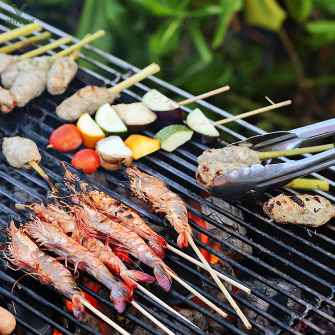 Món chính tiệc hồ bơi cần đầy đủ, dễ thưởng thức, phù hợp nhiều đối tượng