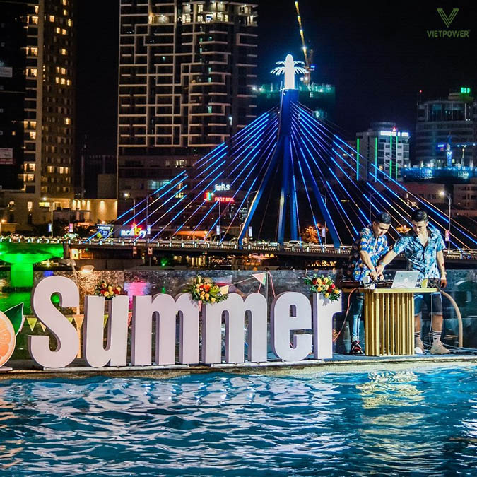 Phong cách biển xanh mùa hè mang lại cảm giác thư giãn và gần gũi với thiên nhiên