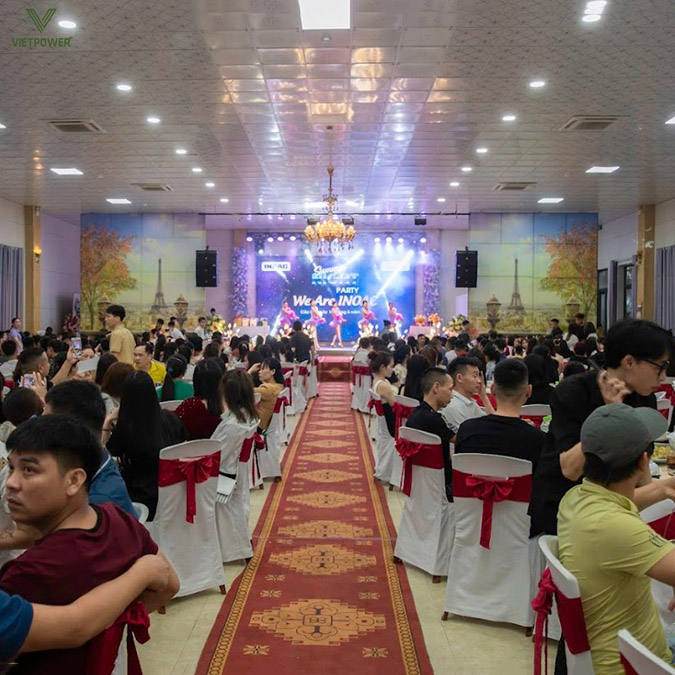 Cần xác định số lượng khách, độ tuổi và mục tiêu chính của buổi tiệc đầu tiên