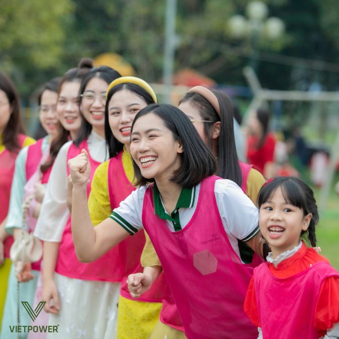 Trò chơi nhẹ nhàng, phù hợp với mọi đối tượng, mang ý nghĩa cầu tài – cầu lộc đầu năm