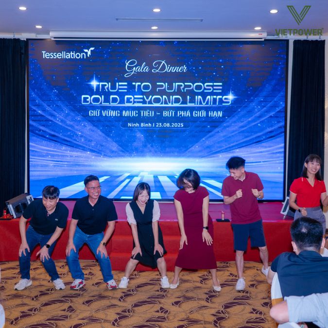 uộc thi nhảy vui nhộn, nơi các đội thể hiện phong cách vũ đạo đặc trưng của thập niên 90