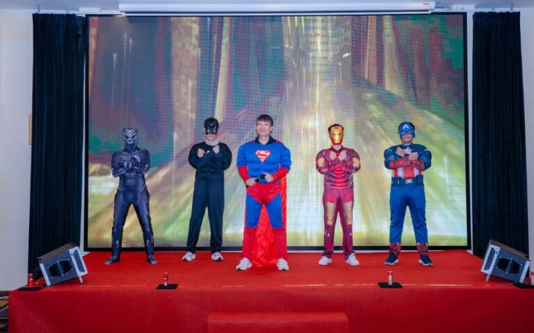 30+ trò chơi Year End Party vui nhộn, bùng nổ không khí tiệc cuối năm