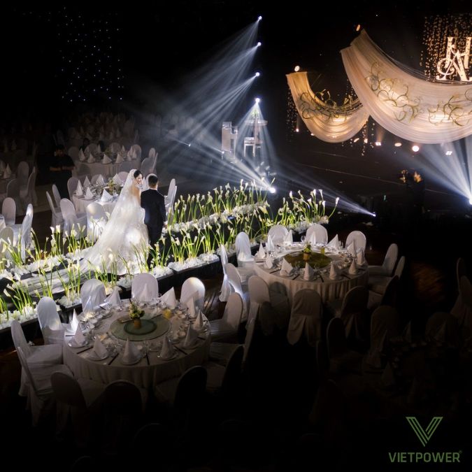 Tiệc cưới hoặc tiệc cá nhân yêu cầu không gian ấm cúng, trang trí đẹp mắt