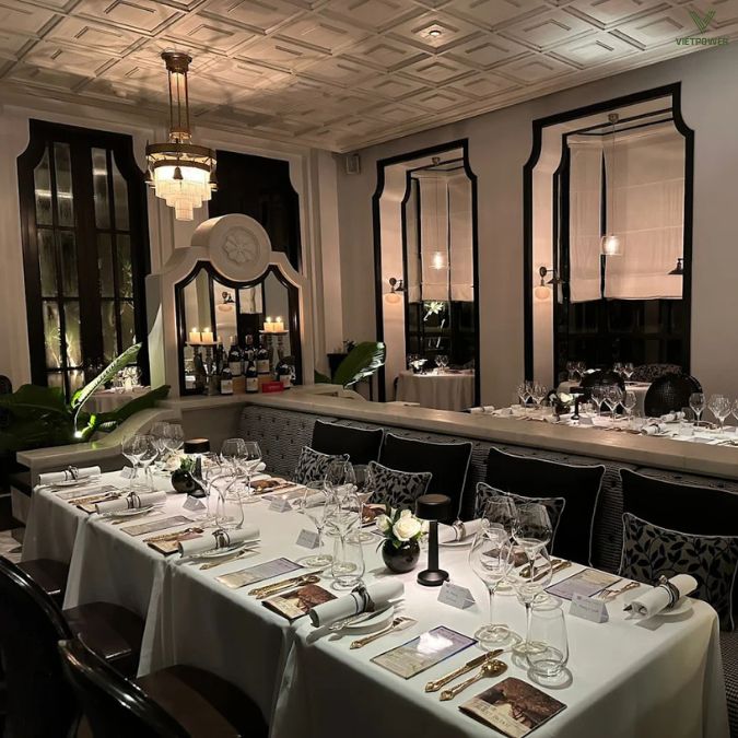 La Maison 1888 mang đến không gian sang trọng, tinh tế với kiến trúc Pháp cổ điển