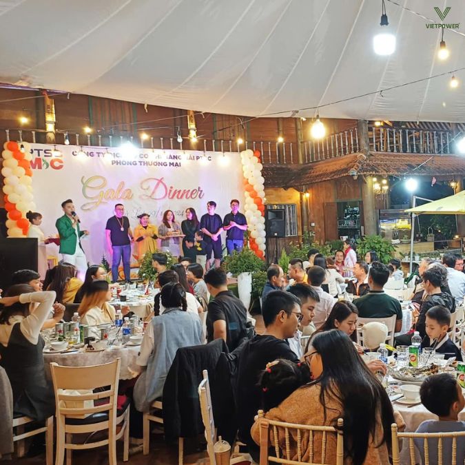 Memory Đà Lạt thường được doanh nghiệp lựa chọn cho các gala dinner quy mô vừa
