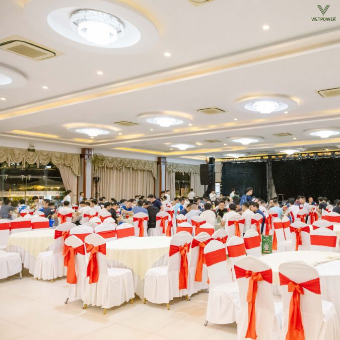 Nhà hàng cần có sức chứa tương ứng số lượng khách và loại hình gala