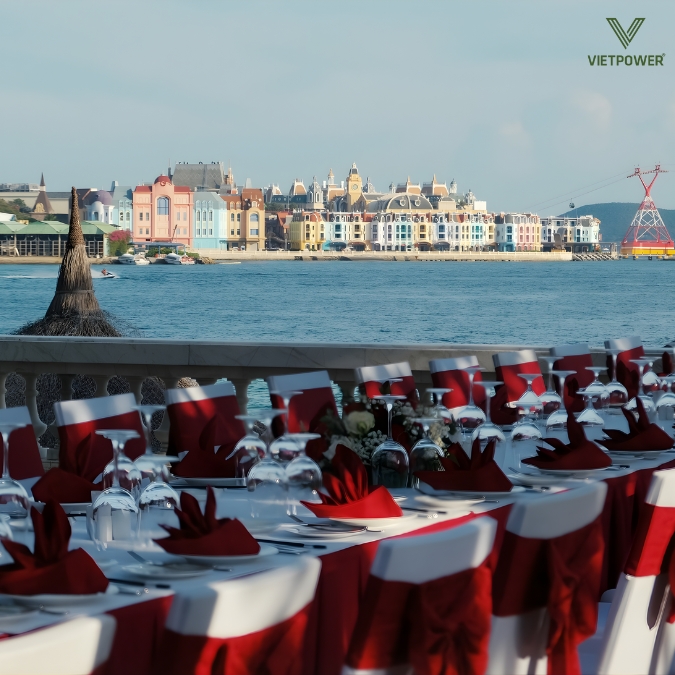 Vinpearl Resort & Spa Nha Trang Bay là địa điểm lý tưởng cho các gala dinner sang trọng