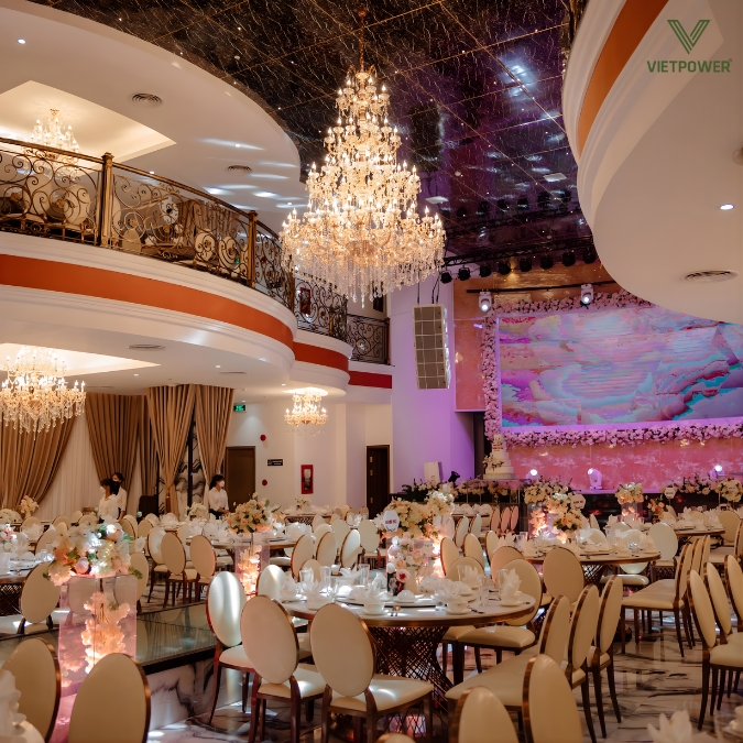 Emerald Center là trung tâm sự kiện hiện đại được nhiều công ty du lịch và doanh nghiệp lựa chọn