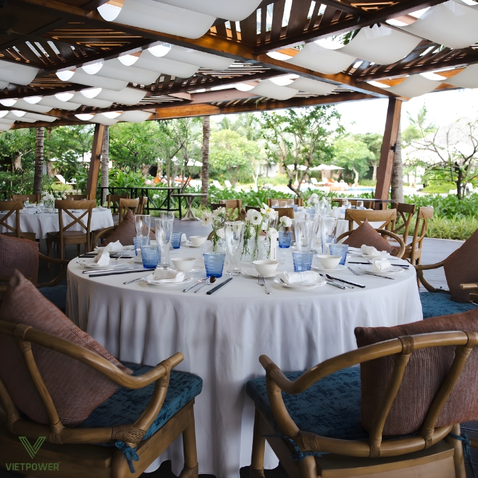 Khả năng set up sân khấu, backdrop, chủ đề gala