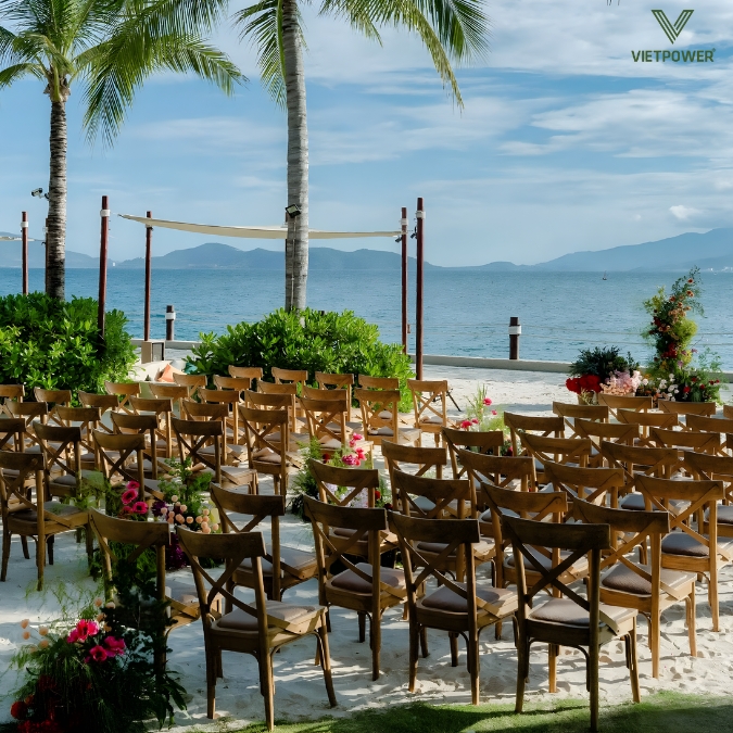 Tham khảo giá khi tổ chức gala dinner tại Nha Trang