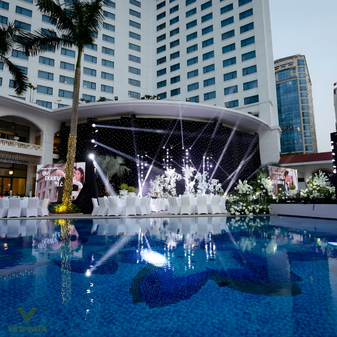 Một nhà hàng phù hợp để tổ chức gala dinner cần đảm bảo thuận tiện trong di chuyển và dễ tiếp cận cho tất cả khách mời