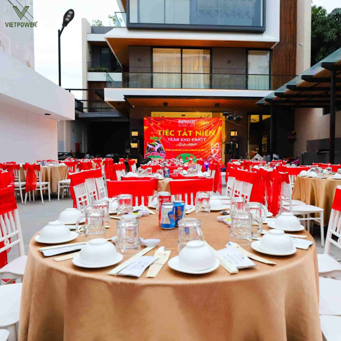 Thiết kế sân khấu, khu check-in, khu ẩm thực chuyên nghiệp