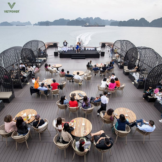 Tổng duyệt và chạy sự kiện tiệc tất niên trên du thuyền