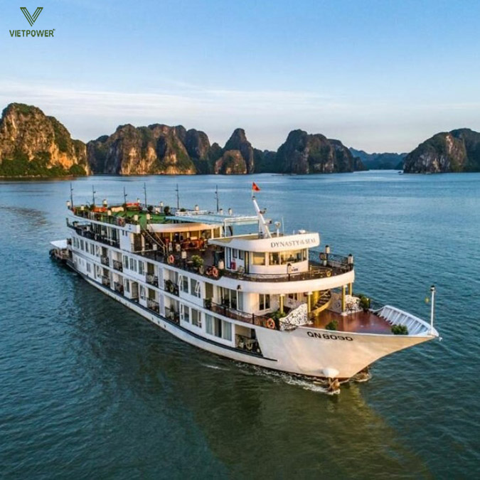 Du thuyền 5 sao mang đến không gian xa hoa, dịch vụ cao cấp