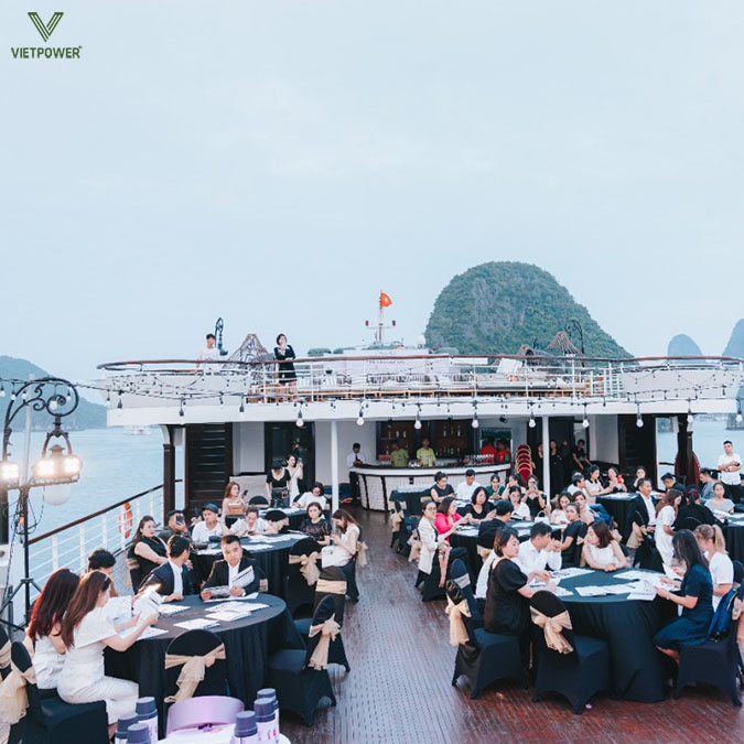 Chi phí tổ chức tiệc tất niên trên du thuyền có thể thay đổi tùy hạng mục