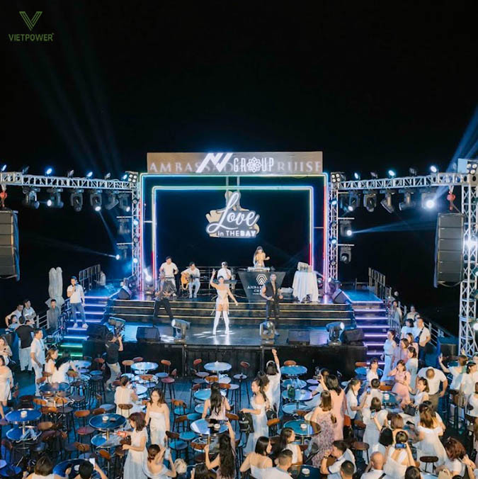 Dịch vụ tổ chức tiệc tất niên trên du thuyền của VietPower