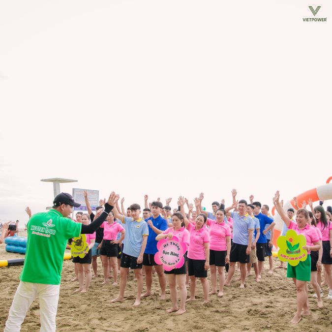 Du lịch team building tại bãi biển là hình thức được nhiều doanh nghiệp lựa chọn