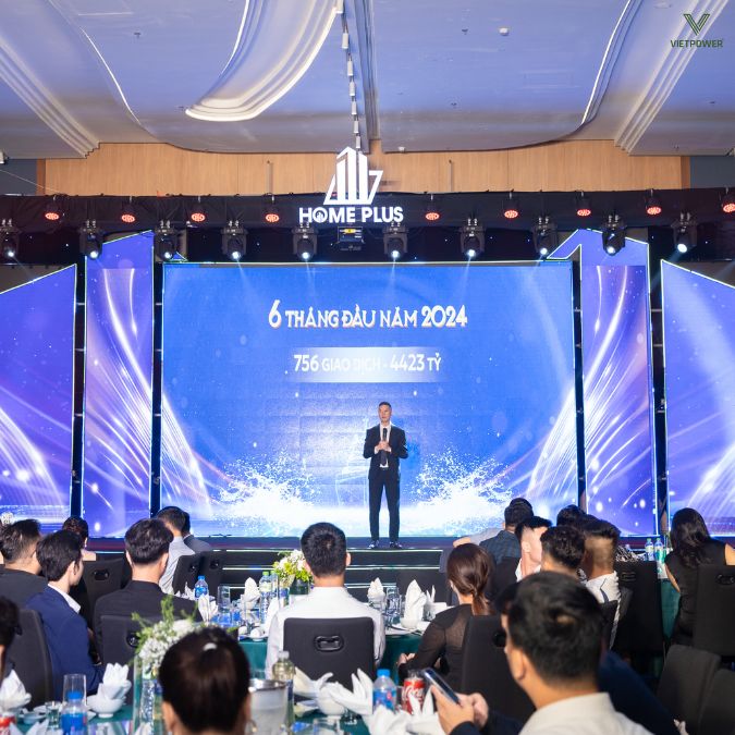 Chương trình gala tổng kết cuối năm 