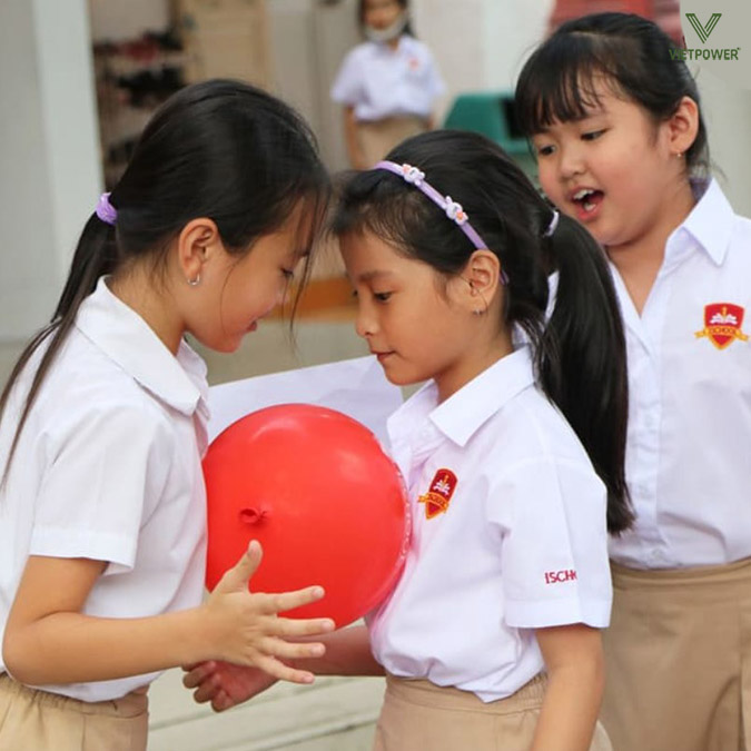 Trò chơi Chạy tiếp sức bằng bóng