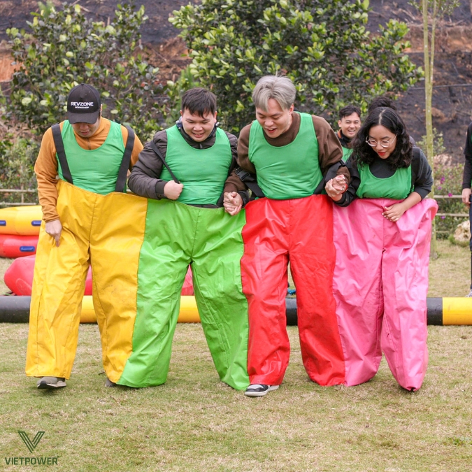 Tổ chức team building resort ngoài trời trong khuôn viên resort