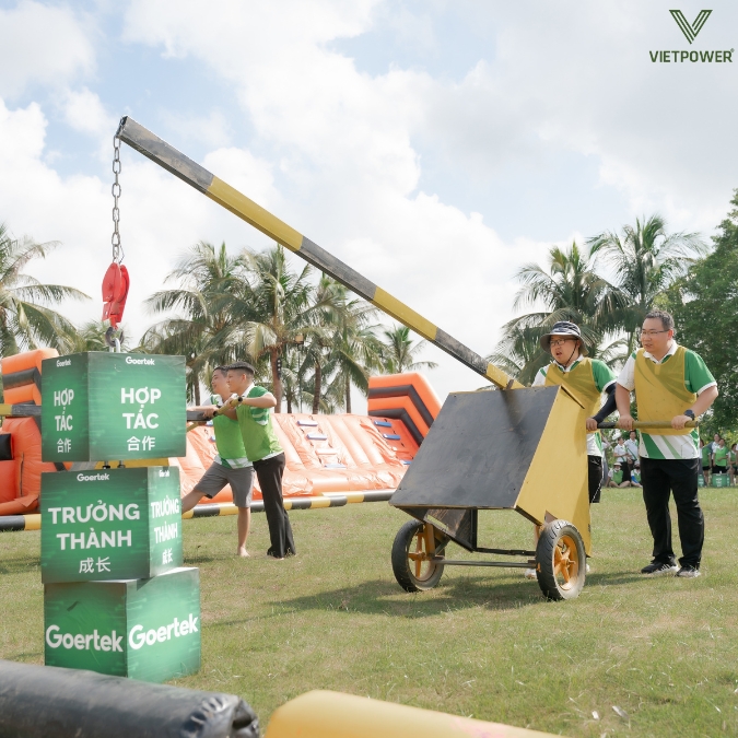 Trò chơi giúp đội nhóm rèn luyện khả năng giao tiếp, tư duy logic và phối hợp hành động