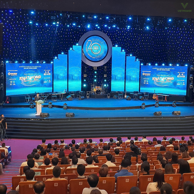 Nhà hát, khán phòng biểu diễn phù hợp tổ chức các tiết mục sân khấu