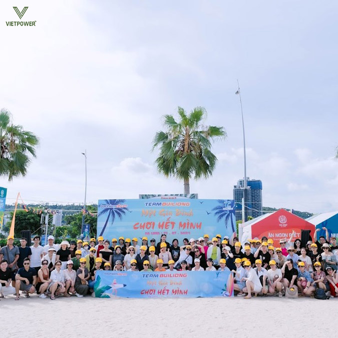 Tổ chức team building tại biển Hạ Long