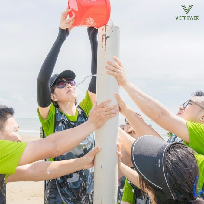 Trò chơi Tát cạn biển đông