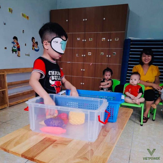 Trò chơi Sờ tay đoán vật