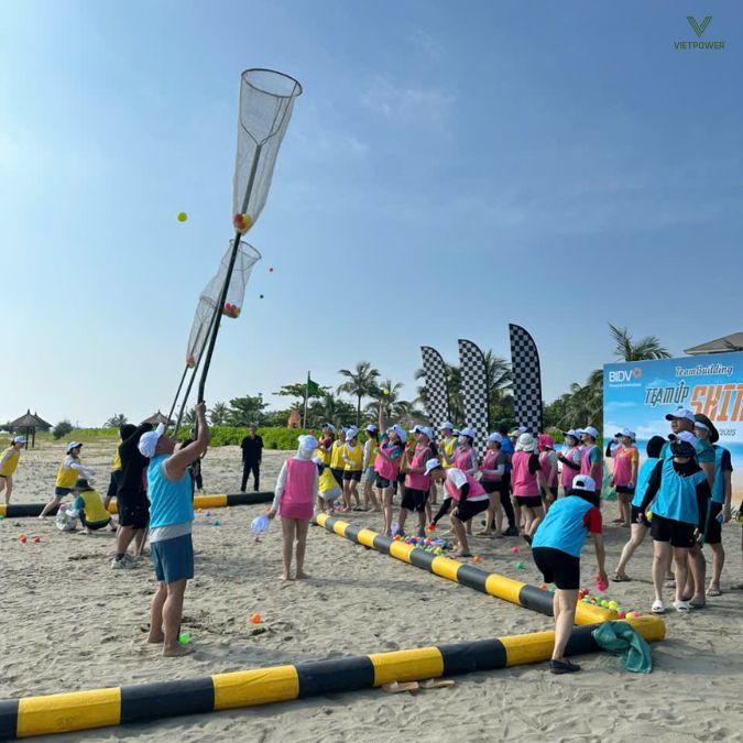 Bãi biển Cửa Lò cung cấp đầy đủ cơ sở hạ tầng, dịch vụ cho các chương trình team building