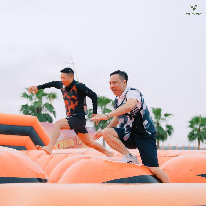 Liên hoàn cam thử thách khả năng giữ thăng bằng và sức bật bền bỉ của người chơi