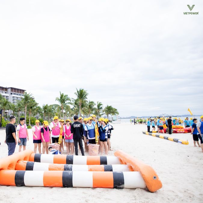 Kịch bản team building phải phù hợp với thời tiết, địa hình và thể lực của người tham gia
