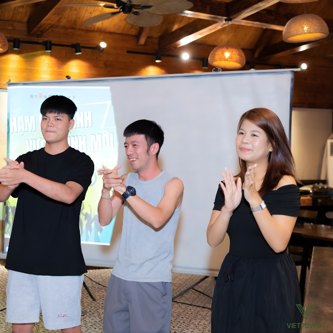 Luật chơi đơn giản giúp khách mời có thể tham gia ngay lập tức