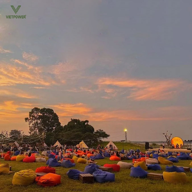 Bãi đá Sông Hồng