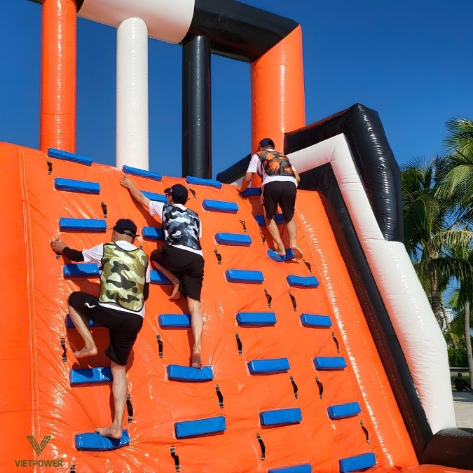 Nhà hơi liên hoàn vượt chướng ngại vật được thiết kế với chuỗi thử thách liên tiếp