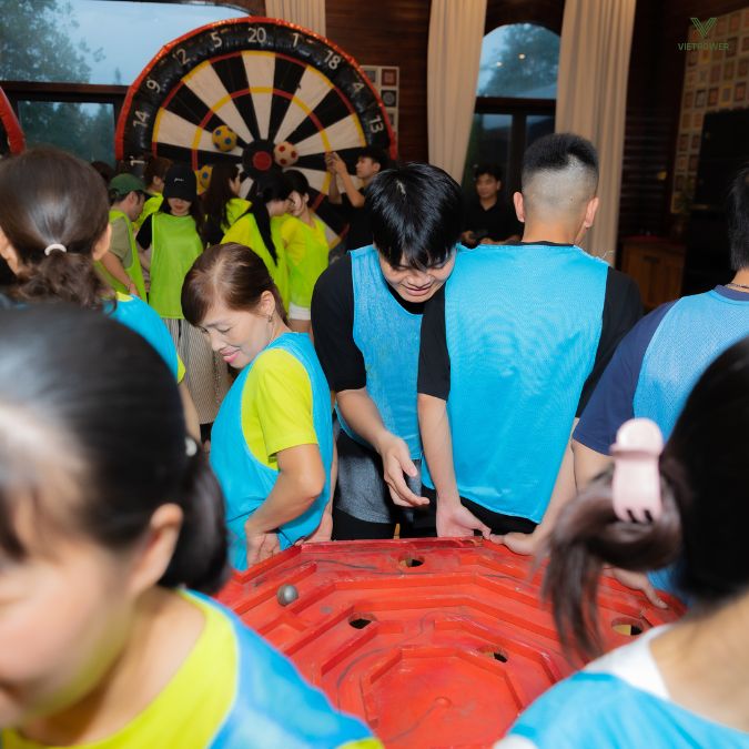 Thử thách bàn ma trận bi lăn mô phỏng việc điều hành một dự án đi đúng quỹ đạo