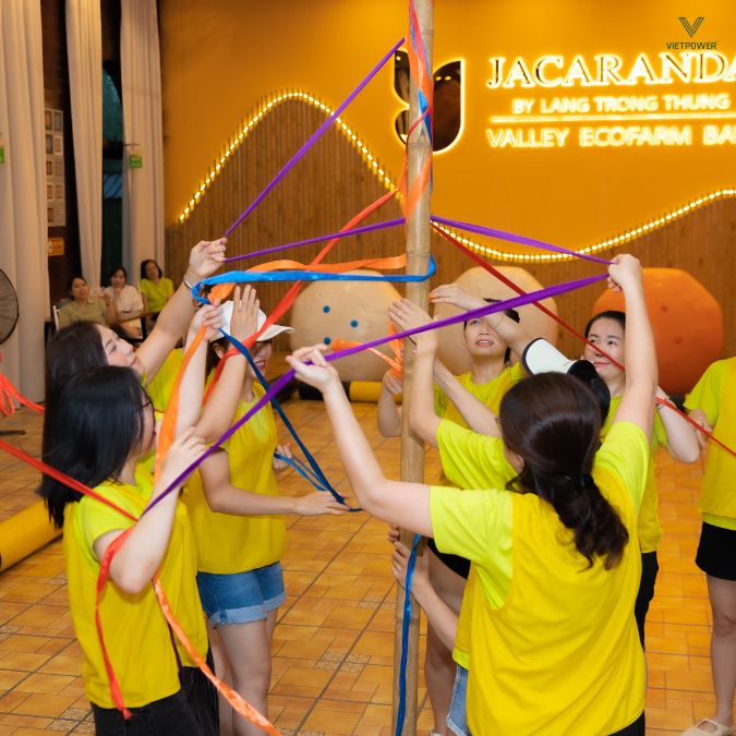 Gỡ rối dây là bài học sâu sắc về sự thấu hiểu và cách phối hợp của tập thể