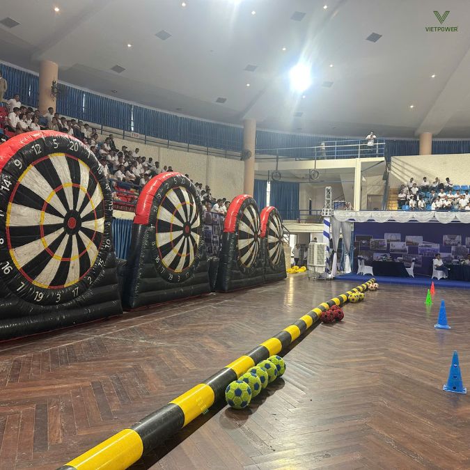 Bảng phi tiêu khổng lồ minh chứng cho tinh thần đồng lòng gắn kết