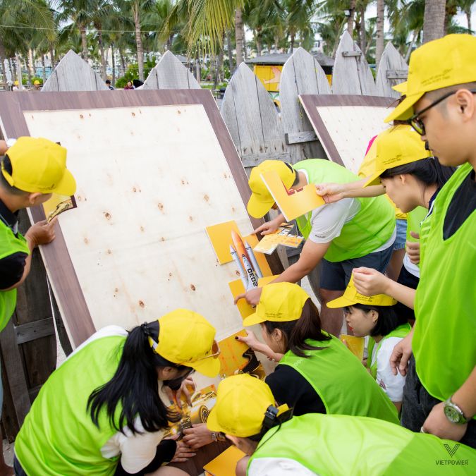 Thử thách mảnh ghép là sự giao thoa giữa sức bền vận động và khả năng tư duy hình ảnh của tập thể