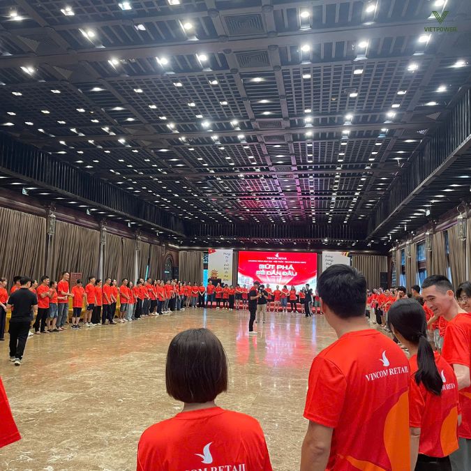 Người dẫn đường tận tụy là trò chơi team building đề cao tinh thần phối hợp, tin tưởng lẫn nhau 