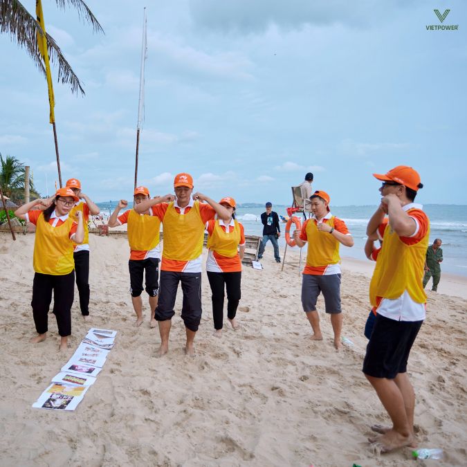 Trò chơi Tam sao thất bản bằng ngôn ngữ cơ thể